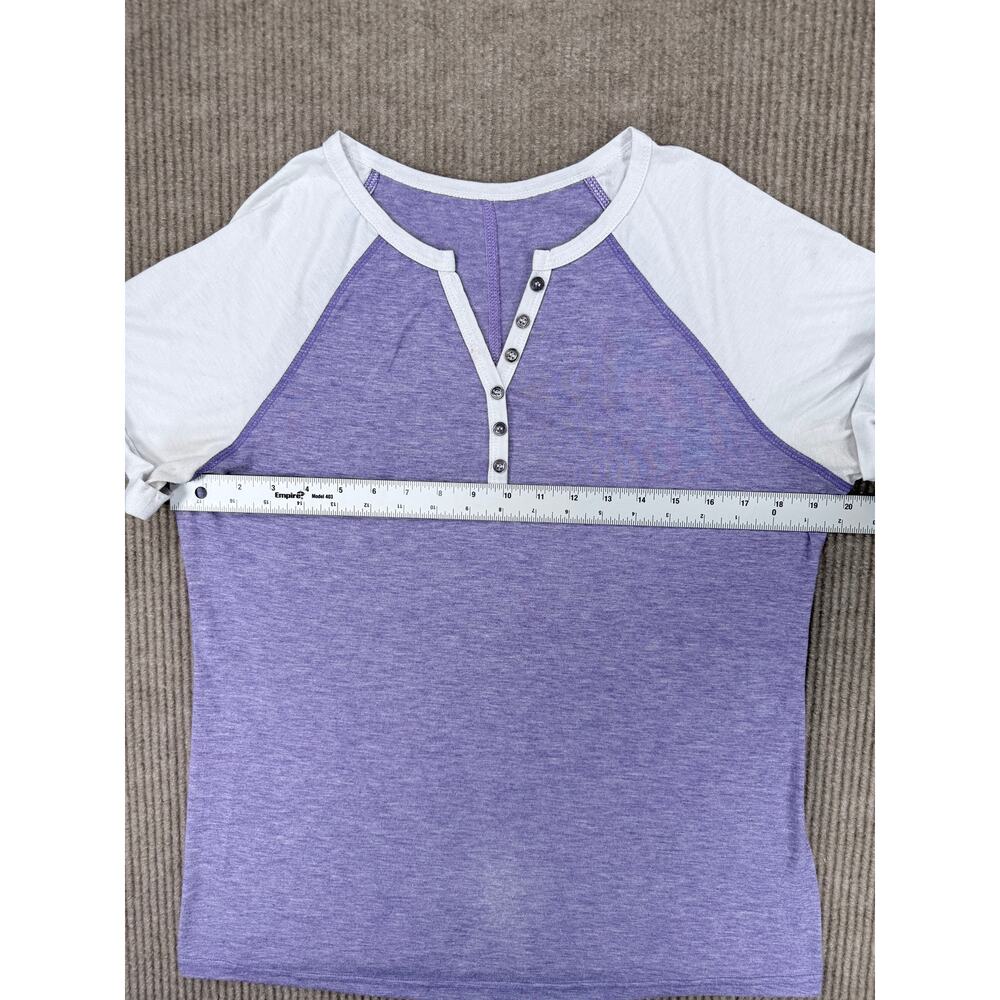 Unbranded Raglan Henley Short Sleeve Colorblock Top Light Purple Medium - Picture 7 of 8